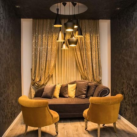 Double A Guest House Mestre Exterior foto